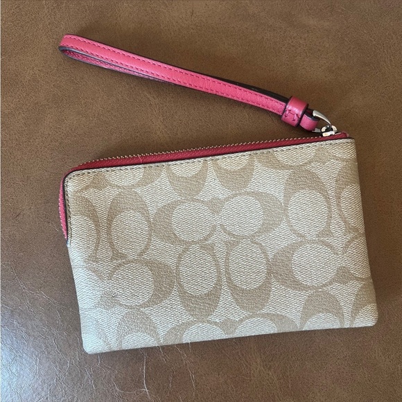 COACH Corner Zip Wristlet In Signature Canvas With Horse & Carriage Hearts Motif - Picture 10 of 15